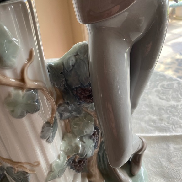 RETIRED 2005 ROMEO AND JULIET LLADRO PORCELAIN FIGURINE Item# 01004750 - Picture 15 of 16